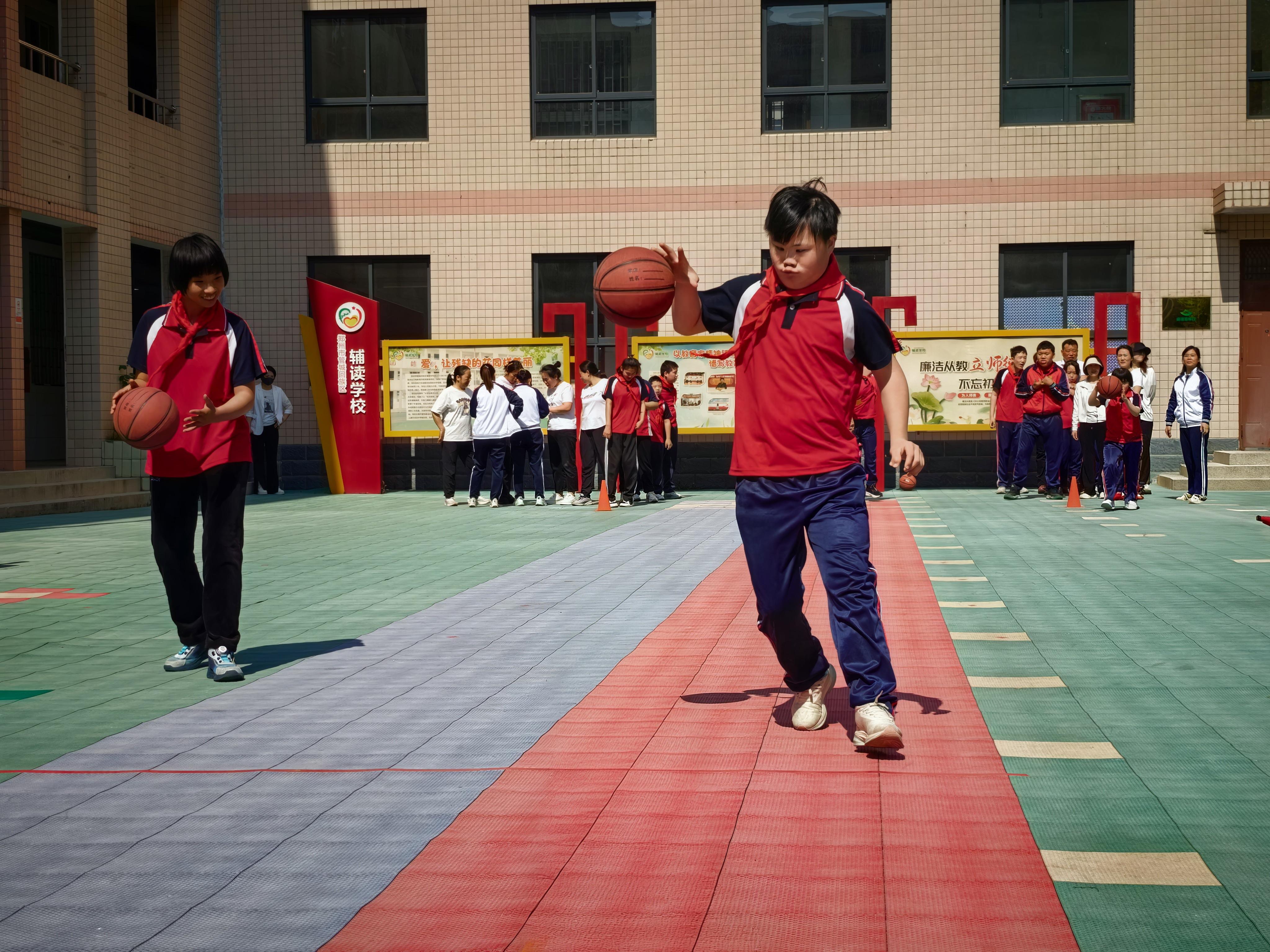 feb240bd892cb3603a6036c90a210b3.jpg